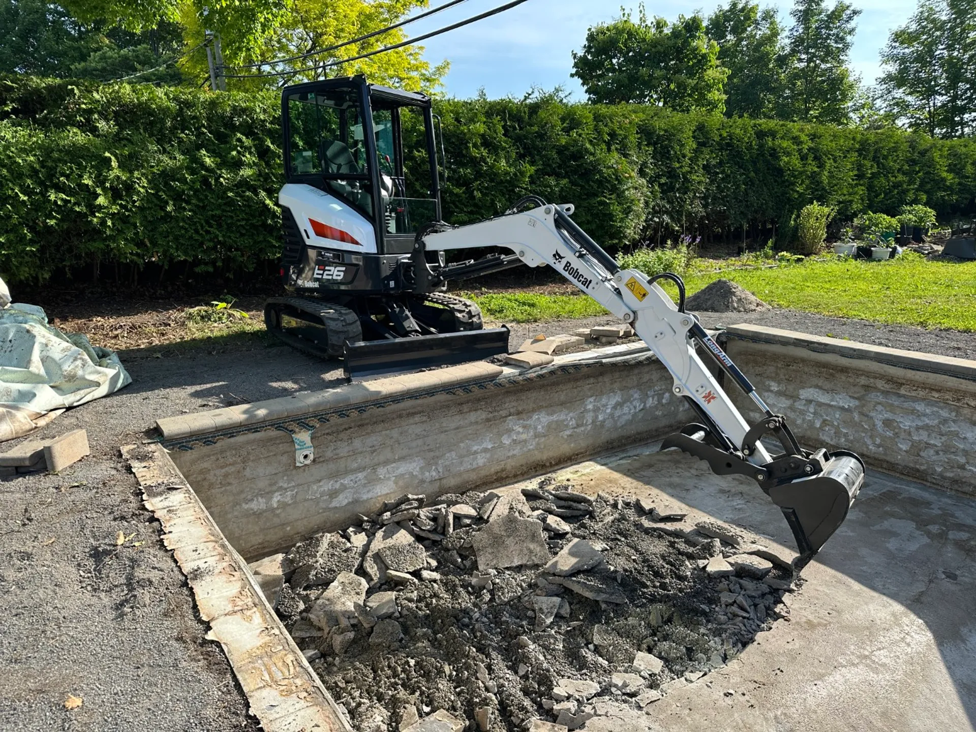 Travaux mini-pelle (Bobcat U27)